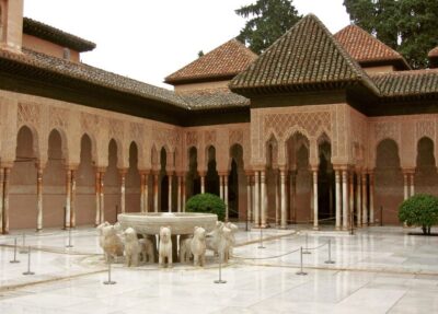 Granada: Tour of Alhambra, Generalife, and Nasrid Palaces - Meeting at El Llano and getting your entry moving fast