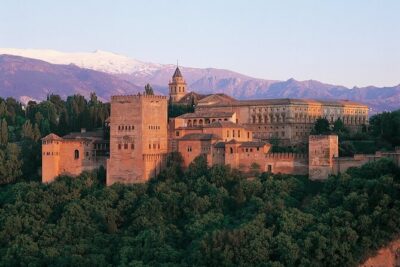 Granada Tour with Alhambra and Generalife Gardens from Seville - The coach ride: pickup timing, comfort, and heat reality