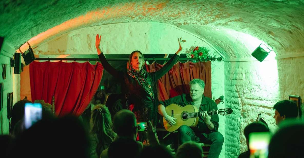 Granada: Traditional Flamenco Show in a Cave Entry Ticket - A 1-Hour Flamenco Show at Cueva Flamenca La Comino, Granada