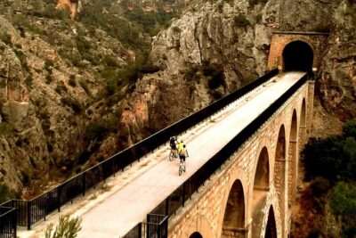 Greenway Section Cretas - Xerta 42km (90% descending 10% flat), Transfer inc. - Stop-by-stop ride plan: what each pause is for