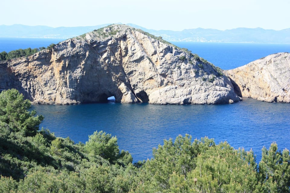 Guided Boat Tour to Medes Islands & Roca Foradada with Swim - Sailing On to Roca Foradada: The Cliff You Can’t See From Most Streets