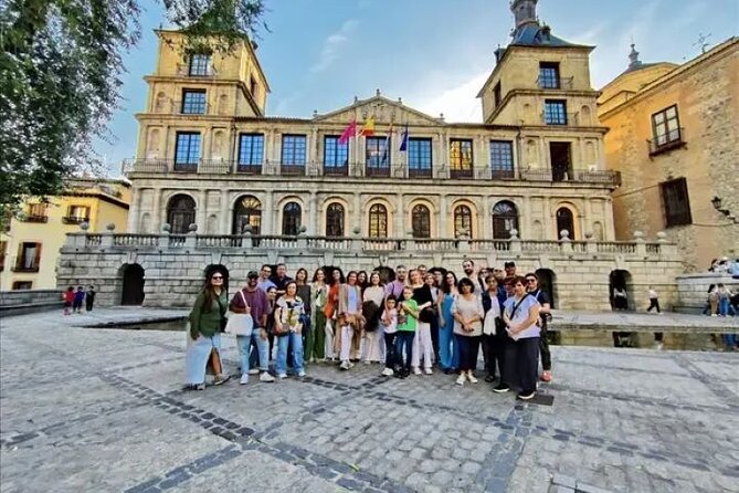 Guided English walking tour to the monuments of Toledo - Trampantojos, Mezquita de Tornerías, and the prison story at Posada de la Hermandad