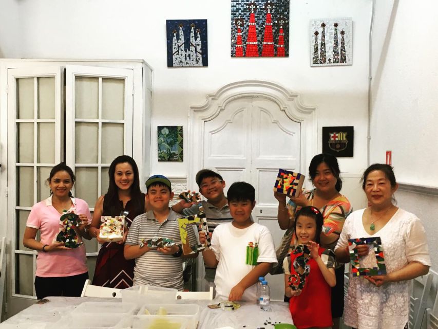 Guided Gaudí’s Trencadís Mosaic Workshop in Barcelona - Price and value: what $35 buys you in Barcelona craft time