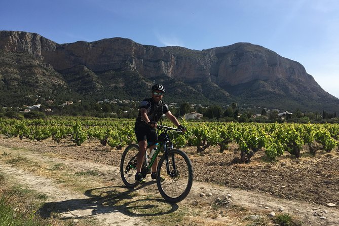 Guided mountain bike route - "Pata Negra" Tour - Timing and effort: what 2 to 4 hours really means