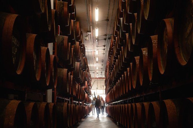 Guided Tour at Ron Arehucas Distillery - The 1-hour flow: a guided walk through rum-making stages