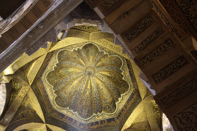 Guided Tour of Monumental Cordoba: Jewish Quarter, Alcazar and Mosque - Mezquita-Catedral: the forest of columns and the Muslim-Christian timeline