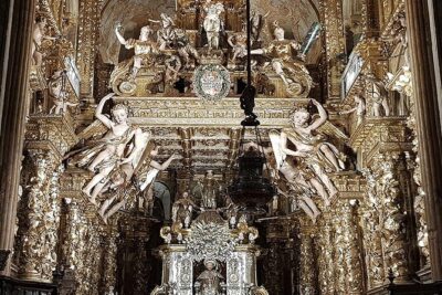 Guided Tour Santiago Cathedral, Museum and Old City - Mercado de Abastos: the smart mid-tour pause