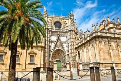 Guided Tour Sevilla Cathedral - Chapels and Art Stops That Make the 1-Hour Format Work