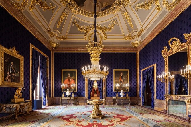 Guided tour to the Royal Palace of Madrid - The meeting point: don’t wing this in Madrid