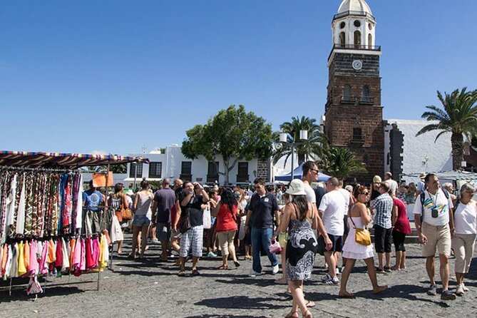 Guided tour: Visit to Teguise Street Market - The Ride Out: What the Transfer Feels Like