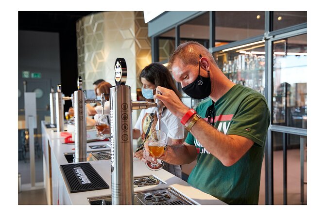 Guided Visit to the Estrella Galicia Museum with Cheese Pairing - Pull and Perfect Service in the tasting room