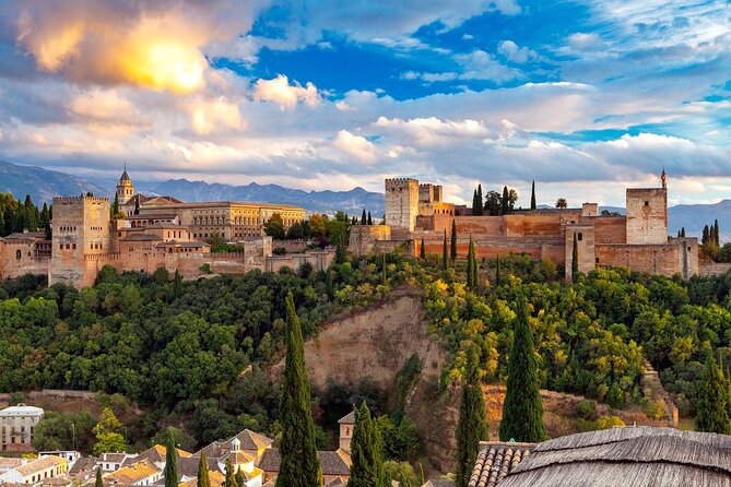 Guided Walking Tour of the Alhambra in Granada - Why this Alhambra walking tour works (and where it shines)