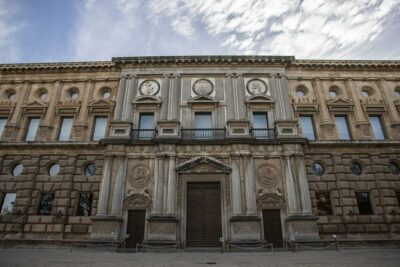 Guided Walking Tour of the Alhambra in Granada - Meeting Point: Patronato de la Alhambra y el Generalife
