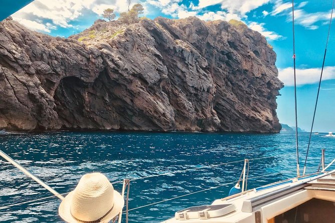 Half Day Sailing Excursion along the Coast - Price and value: $955.40 per group up to 8