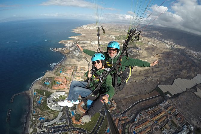 High Performance Paragliding Tandem Flight in Tenerife South - What to wear: the cold air checklist that saves your day