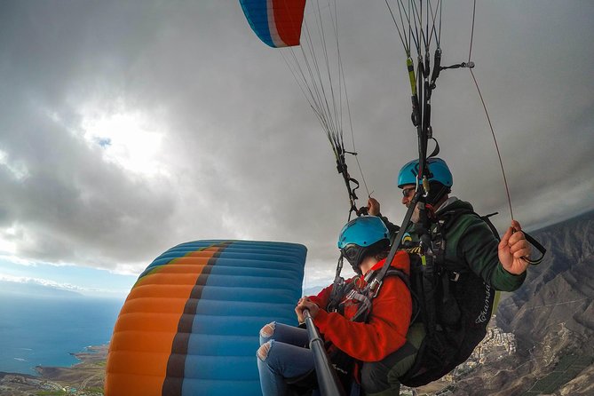 High Performance Paragliding Tandem Flight in Tenerife South - Photos and videos: plan for the extra cost