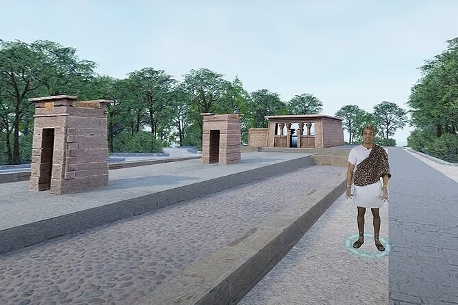 Historic Madrid Virtual Reality Experience with an Official Guide - Puerta del Sol: Madrid’s crossroads and the clock everyone knows