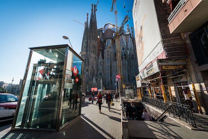 Hola Barcelona Travel Card - Where It Shines: Unlimited Metro/Bus/Tram for Day-to-Day Cross-Town Trips