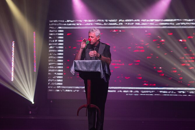 House of Illusion Magic Show with Drinks - For families, couples, and teens: who will enjoy this most