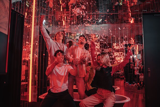 IKONO Barcelona: Immersive Experience - The smaller details: scents, camouflage, lanterns, and photo souvenirs