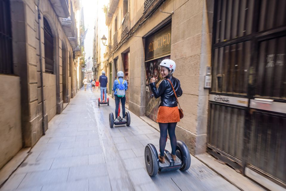 Intro Segway Tour Barcelona 1h - Parc de la Ciutadella: Where Barcelona Goes Green and Historic