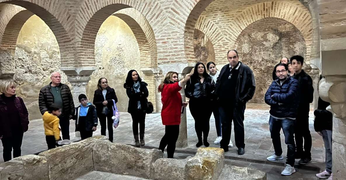Jaén: 3-hour tour, Cathedral, Jewish Quarter and Arab Baths - Palacio de Villardompardo stop (10 minutes) and the included exhibition