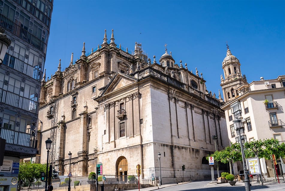 Jaén night tour: legends and mysteries - Who this tour is for (and who should skip it)