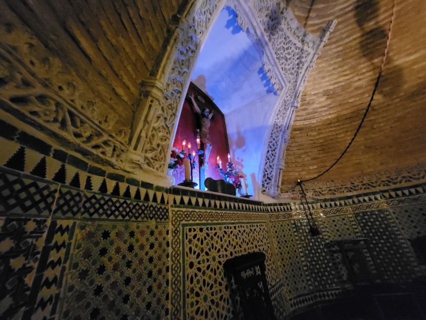 Jaén night tour: legends and mysteries - San Ildefonso streets and the Virgen de la Capilla legend