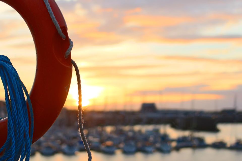 Jávea: 90-Minute Sunset Cruise with Glass of Cava - Cava on Board and the Feel of the Experience