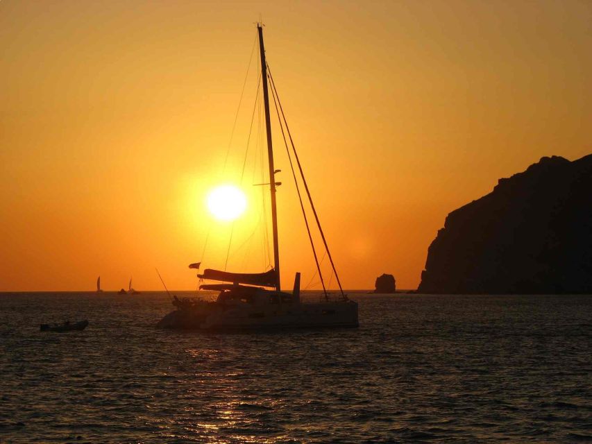 Jávea: 90-Minute Sunset Cruise with Glass of Cava - Music, noise, and the question of how quiet you want it