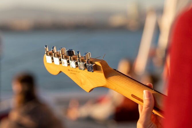 Jazz and Chill Out Sailing in Barcelona - The 90-Minute Sailing Experience: What You’ll Actually Do