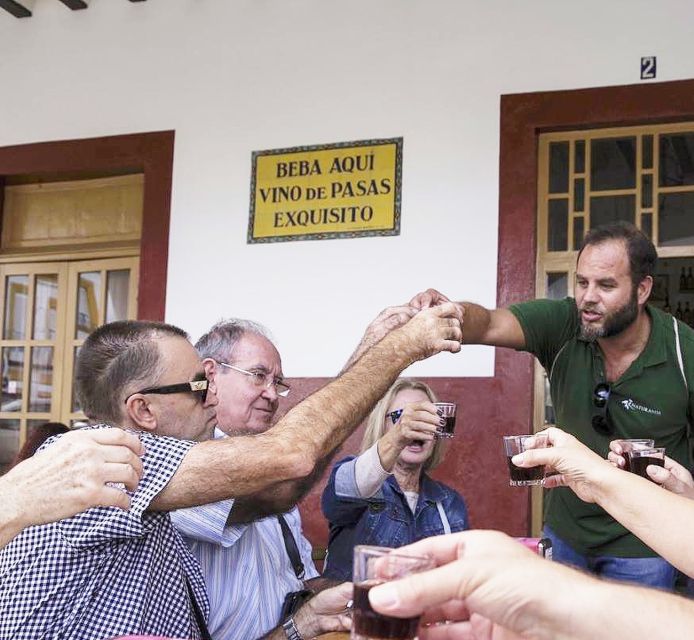 Jerez: Guided Winery Tour with Wine Tasting - Plaza Silos 3: where your tour starts in Jerez