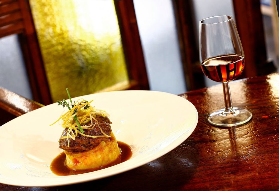 Jerez: Traditional Tapas Tour - Starting at Arenal Square: the easy meetup that sets the tone