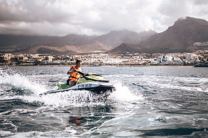 Jet Ski Experience in Tenerife, Las Galletas with Flash Jet Ski - Getting the wetsuit on: why it’s a big deal for beginners