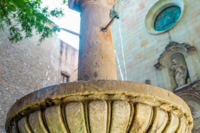 Jewish Walking Tour Barcelona by Expert Jewish Guide 2h - Where You Start at Conesa Entrepans (and What to Expect)