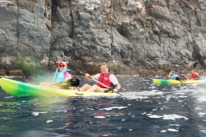 Kayak Route along the Volcanic Coast in Tenerife South with Snorkeling - Meeting at Los Cristianos: where the tour starts