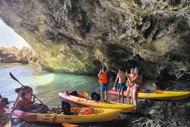 Kayak Tour with Caves, Snorkeling and Picnic (+ Cliff Jump) - The small-group setup: max 10, frequent breaks, and a calmer pace