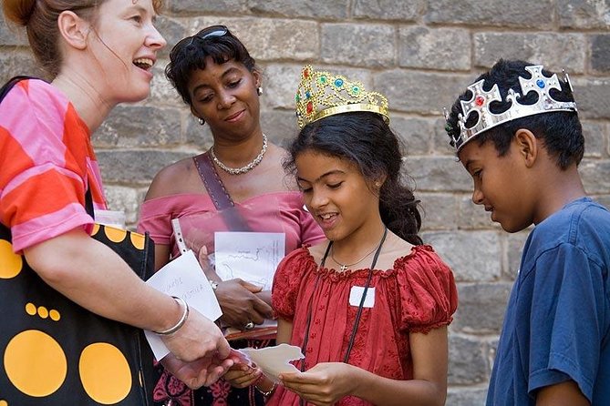 Kids and Family Gothic Quarter Walking Tour in Barcelona - Cathedral Facade, Plaça del Rei, and the Big Stories You Can See