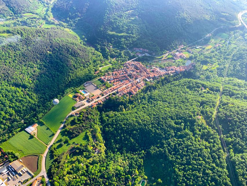 La Garrotxa Volcanoes Half-Day Hot Air Balloon Flight - After landing: the exclusive country breakfast and the Catalan drinks