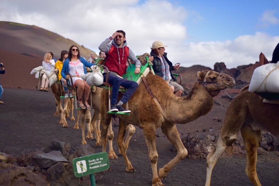 Lanzarote: 5-Hour Timanfaya National Park Southern Tour - Green Lagoon (El Golfo): the viewpoint stop that feels short on purpose