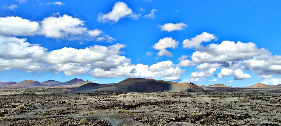 Lanzarote E-Bike Tour: Volcano Craters & Scenic Vineyards - Timanfaya Craters and the Lava Seas: What to Expect on the Ground
