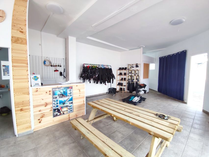 Lanzarote: Intro to Diving Experience for Beginners - Included Gear, Transport, Insurance, and Media: The Value Story
