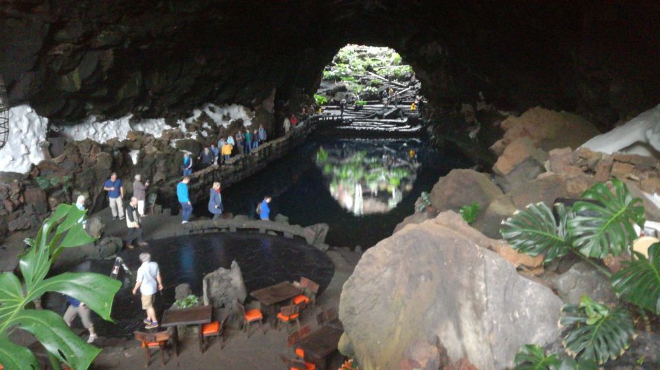 Lanzarote: Jameos del Agua & North Island for Cruise Guests - Jameos del Agua: César Manrique’s Lava-Tube World