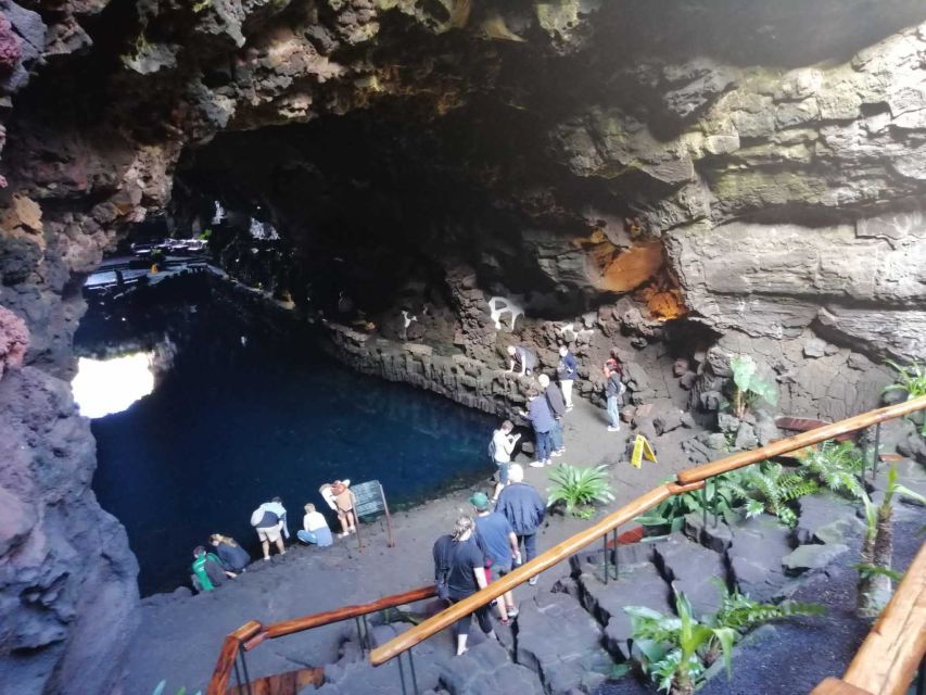 Lanzarote: Jameos del Agua & North Island for Cruise Guests - Getting to Haría: The Green Contrast in a Volcanic Island