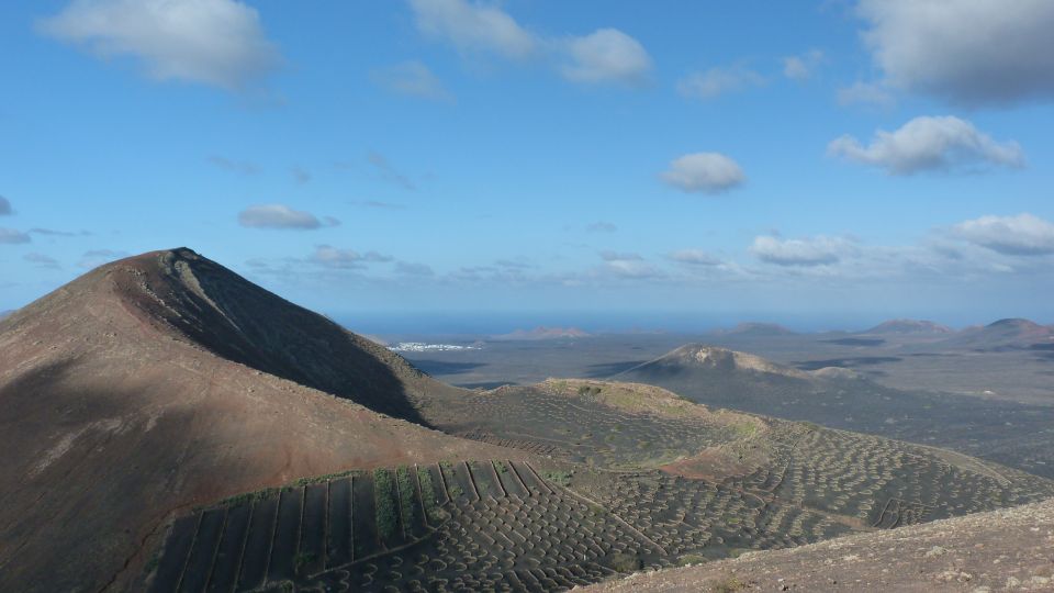 Lanzarote: La Geria Vineyards Hiking Tour - Climbing to the island’s third-highest viewpoint (and handling Lanzarote’s mood)