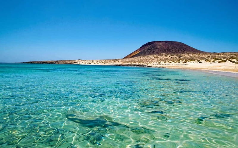 Lanzarote: La Graciosa Complete Jeep Tour with Beach Time - Pedro Barba: Charming Village Stops and Volcanic Arches
