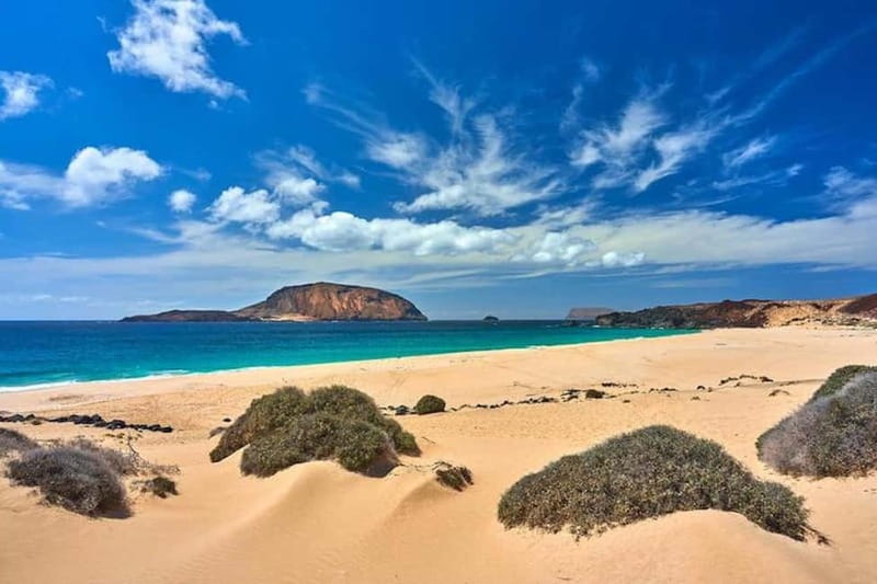 Lanzarote: La Graciosa Complete Jeep Tour with Beach Time - Language and Comfort: The Two Things That Can Make or Break It