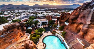 Lanzarote: Northern Delights Tour - LagOmar: The Omar Sharif Rock House Stop (40 Minutes)