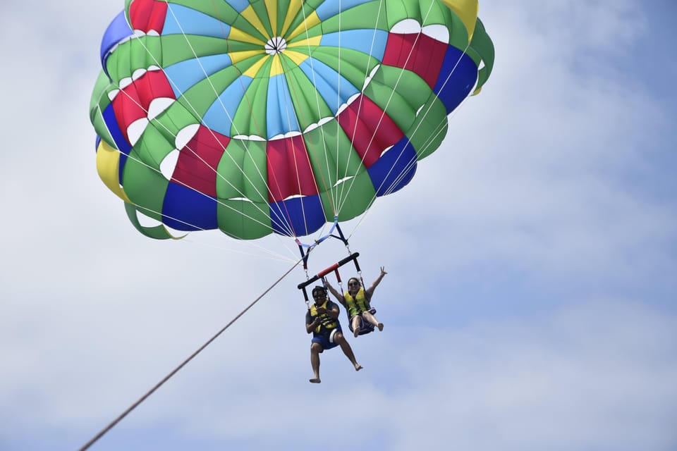 Lanzarote: Parasailing Adventure in Puerto del Carmen - Weather, sea conditions, and schedule changes: how to stay flexible