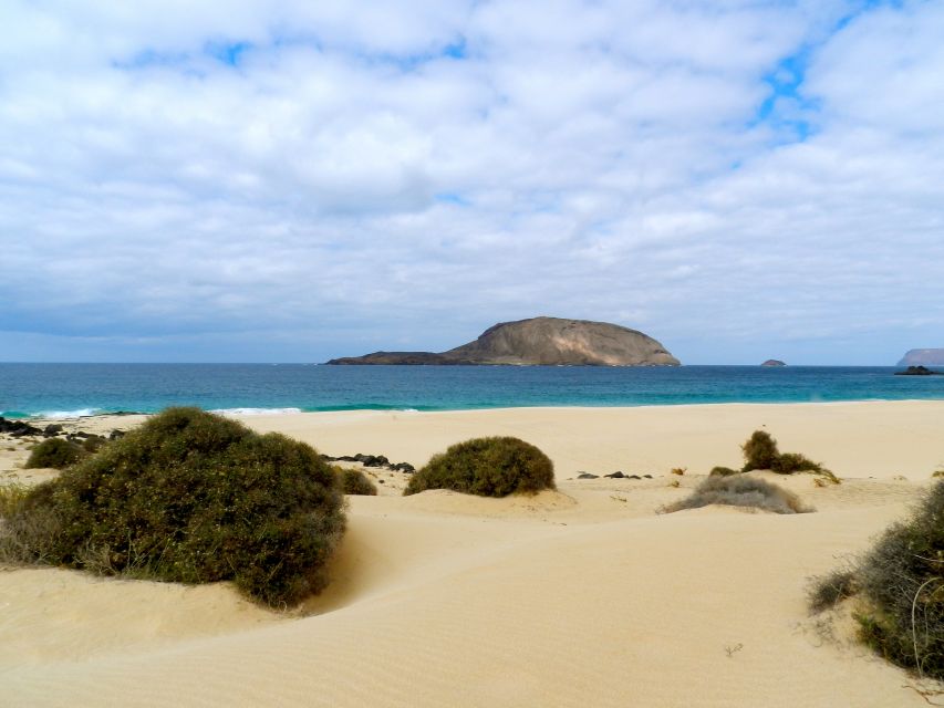 Lanzarote: Return Ferry to La Graciosa with Bus Pickup - How to Spend Your Free Hours Without Wasting Them